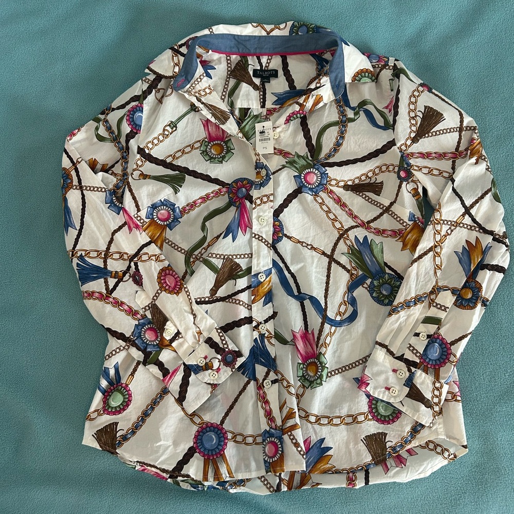 Ladies equestrian inspired Talbot’s button down shirt. NWT!